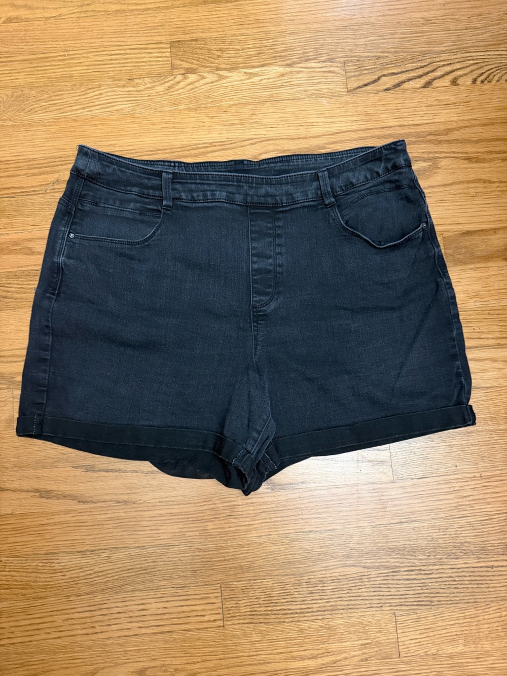 Time and Tru Women’s XXL 20 Black Denim Bermuda Shorts